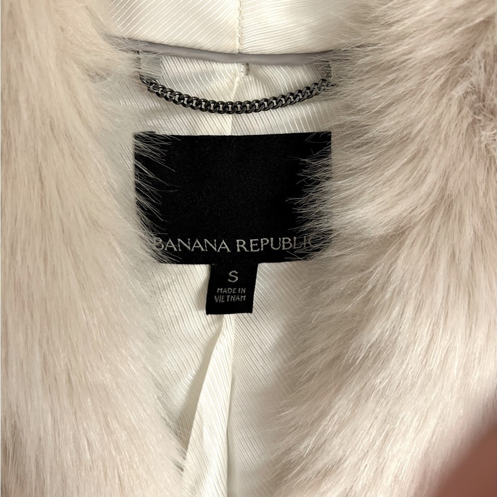 Banana Republic faux fur vest size small - Picture 3 of 8